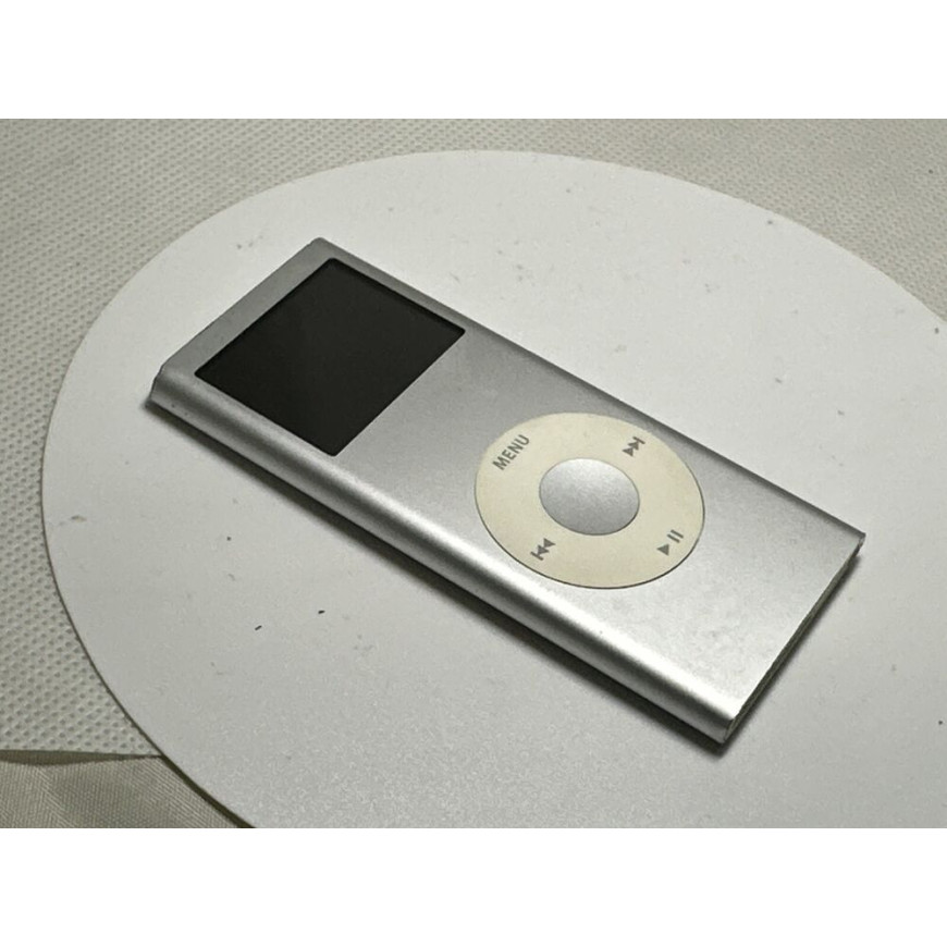 Apple iPod nano 2nd Gen 2GB Silver Mini MP3 Player
