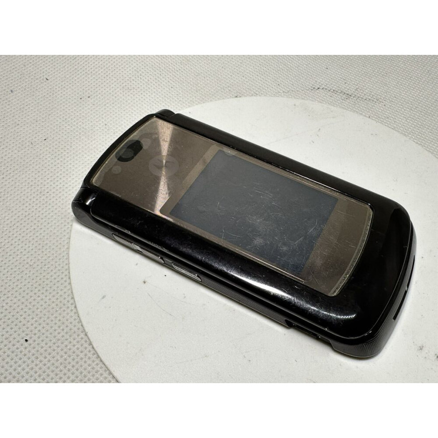 Motorola RAZR2 V8  ( Orange) Mobile Phone