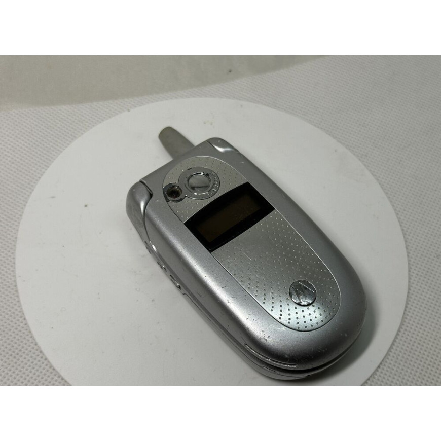 Motorola V500 - Grey Silver  (Unlocked) Mobile Phone