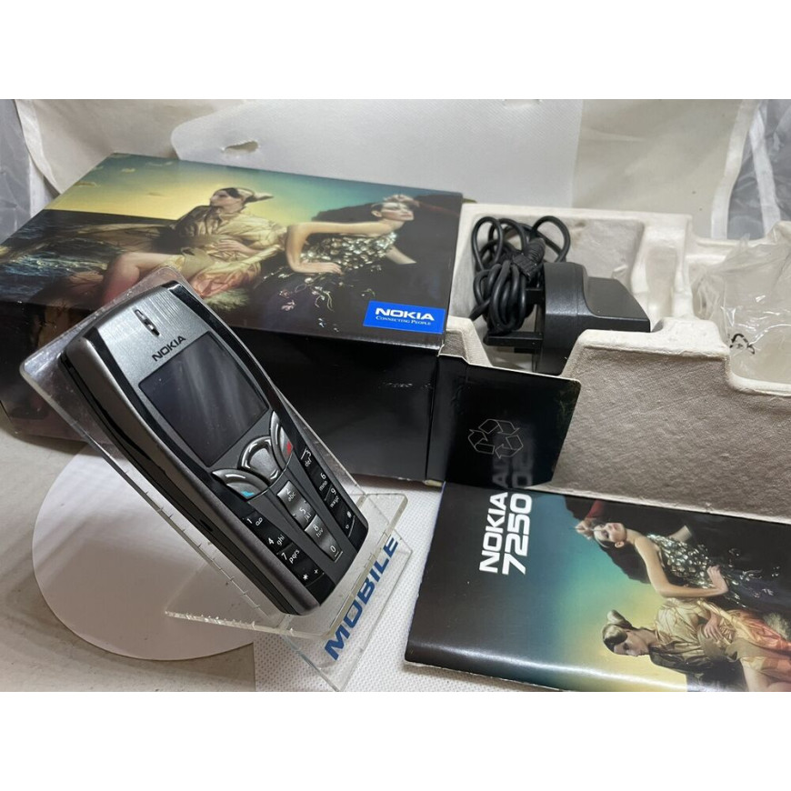 Nokia 7250  Grey  (Unlocked  ) Mobile Phone