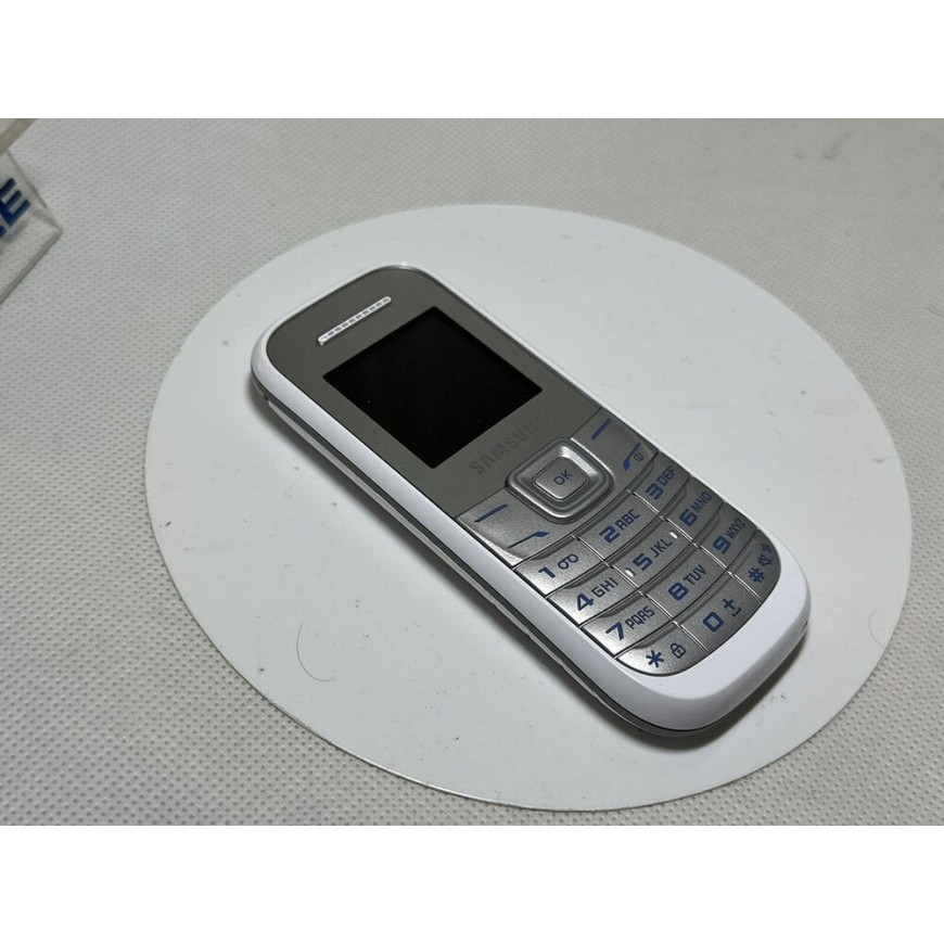 Samsung GT E1200 - White  (Unlocked) Mobile Phone