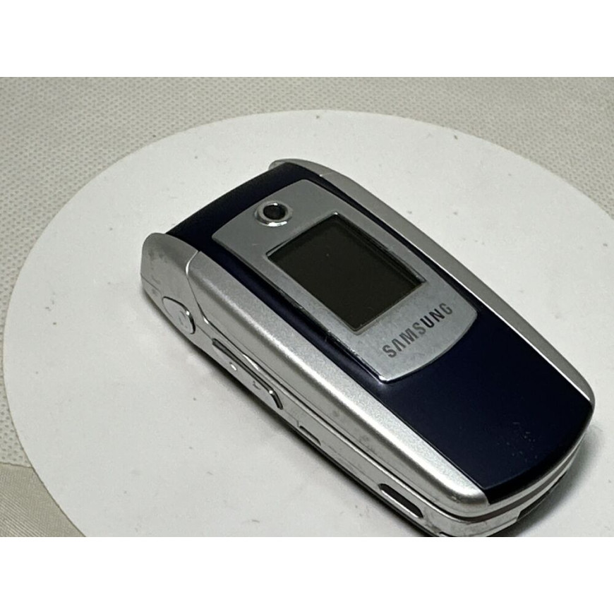 Samsung SGH E700 - Blue  Silver ( Unlocked ) Mobile Phone