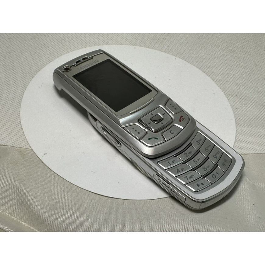 Samsung SGH Z400V  Silver (Unlocked) Mobile Phone