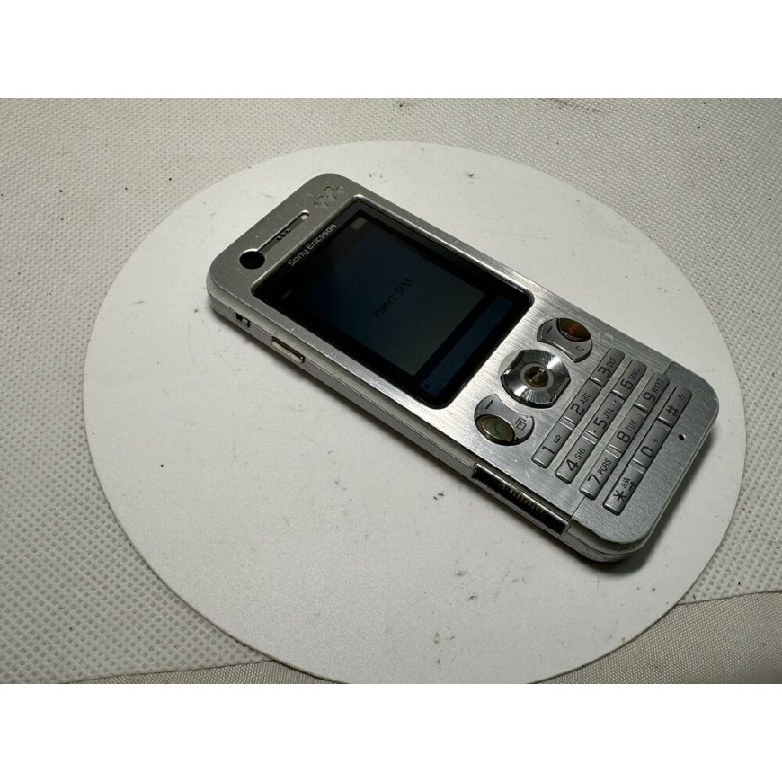 Sony Ericsson Walkman W890i - Silver ( Unlocked) Mobile Phone