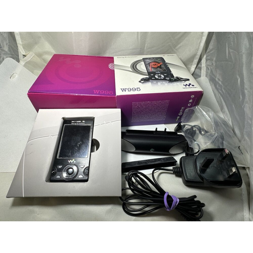 Sony Ericsson Walkman W995- Progressive Black (Unlocked) Mobile Phone boxed
