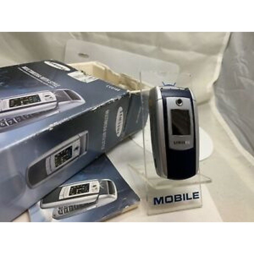 SAMSUNG SGH-E700 Grey ( Unlocked ) Mobile Phone