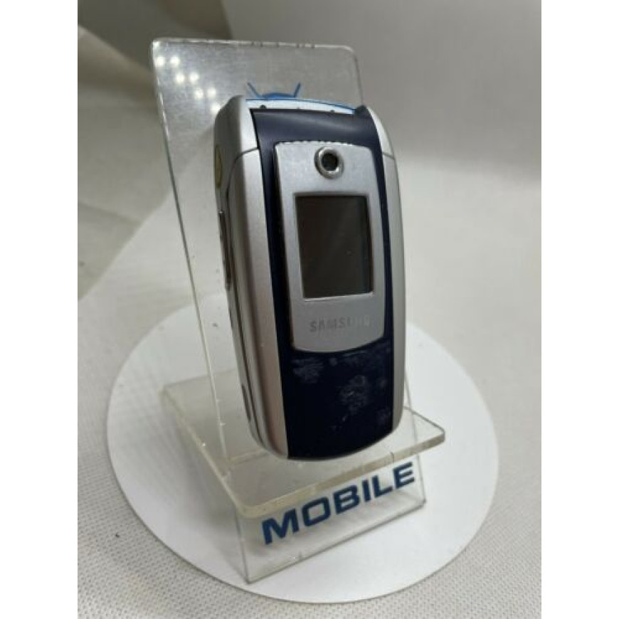 Samsung SGH E700 - Blue  Silver (unlocked ) Mobile Phone